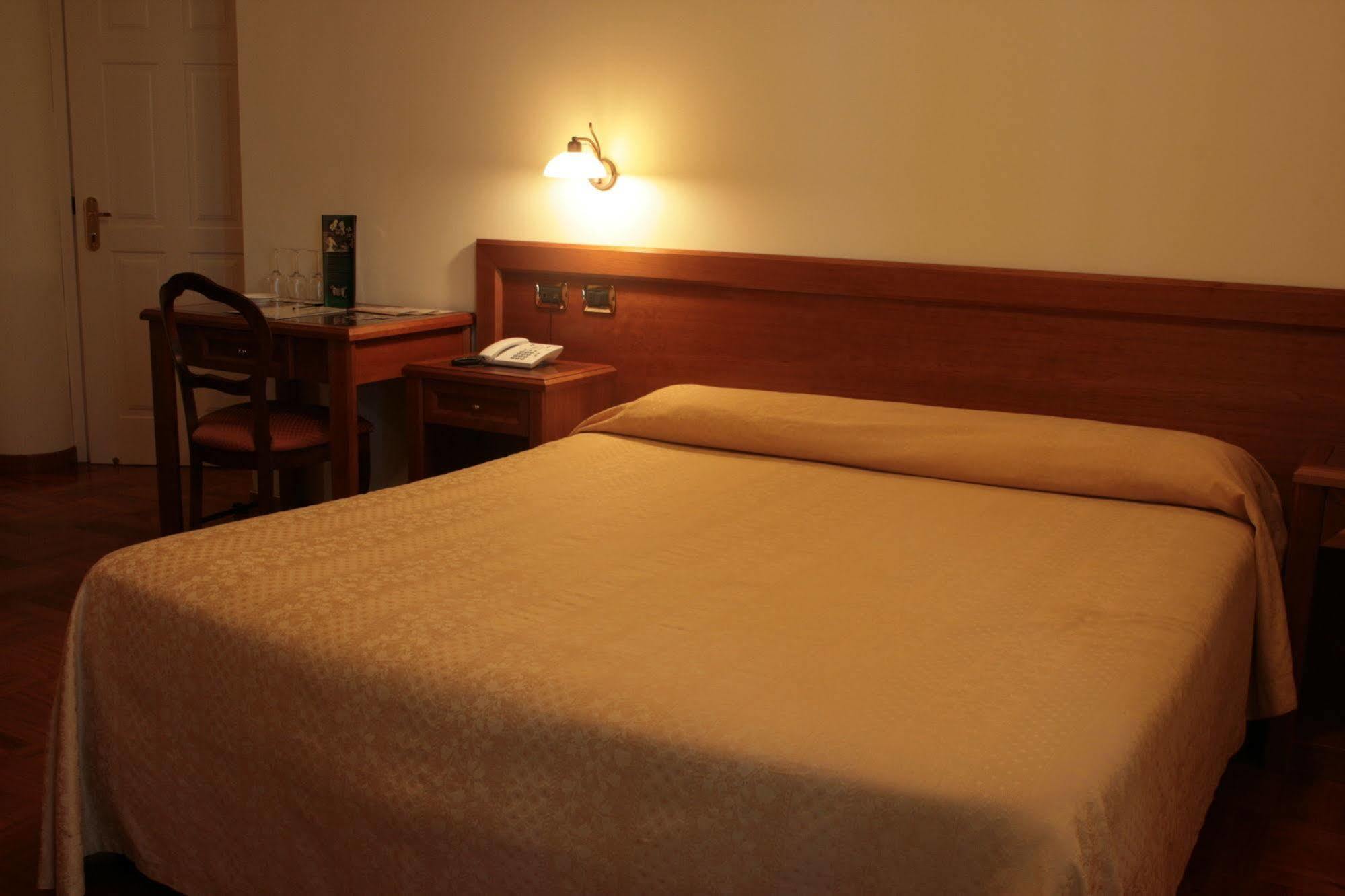Regis Resort & Wellness Turrivalignani Esterno foto