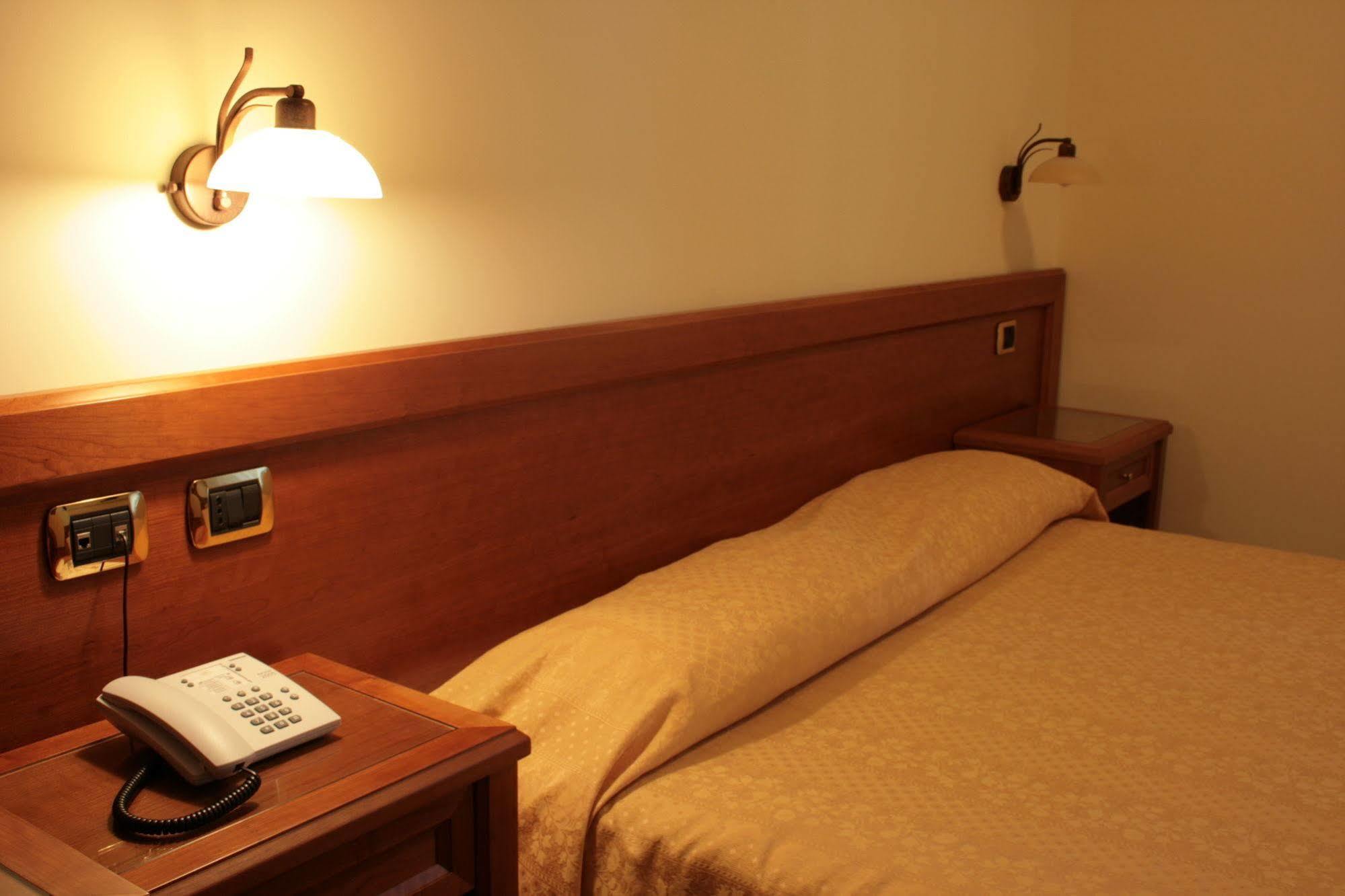 Regis Resort & Wellness Turrivalignani Esterno foto